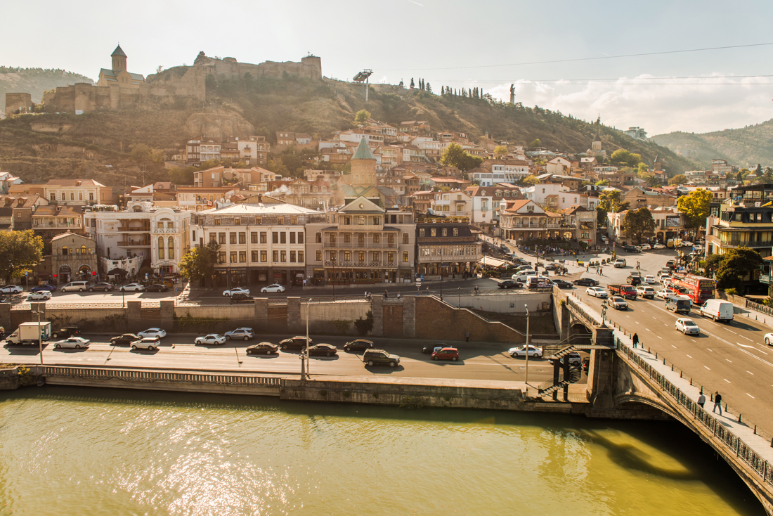Największe atrakcje Tbilisi, co warto zobaczyć w Tbilisi? Panorama Tbilisi