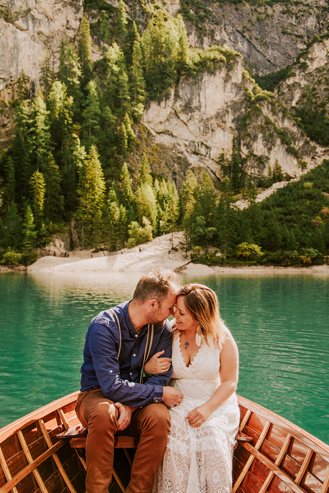 sesja ślubna nad lago di braies, plener ślubny w Dolomitach
