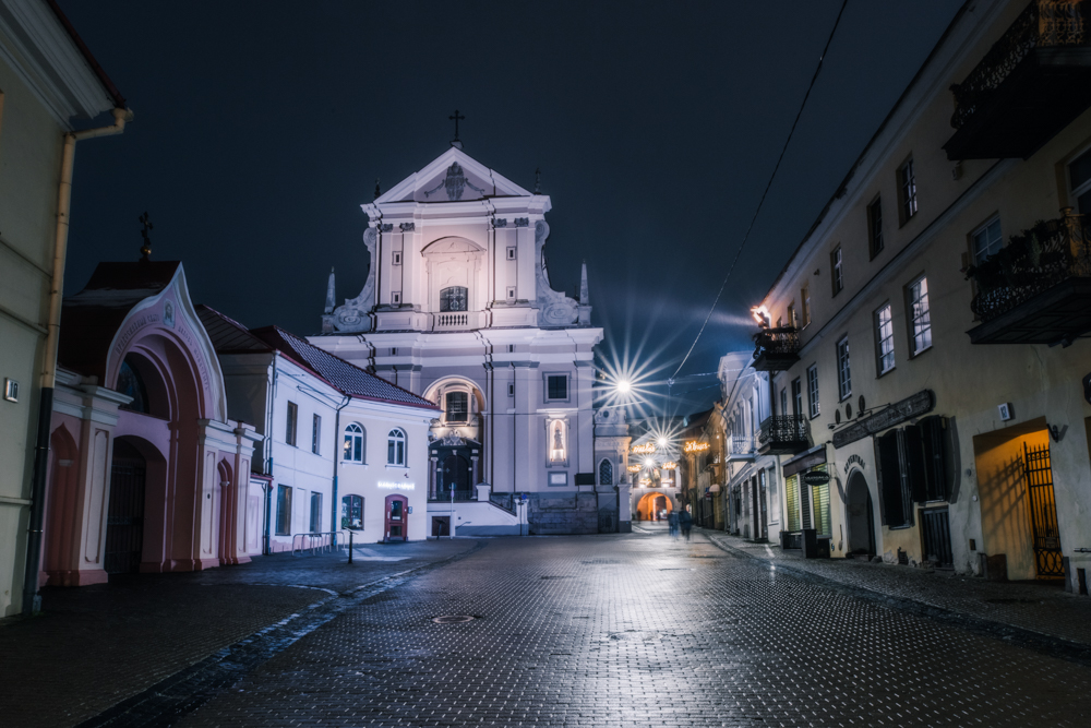 Wilno atrakcje, co zobaczyć w Wilnie, co warto zobaczyć w Wilnie, zwiedzanie Wilna, przewodnik po Wilnie, Wilno zimą, kościół świętej teresy