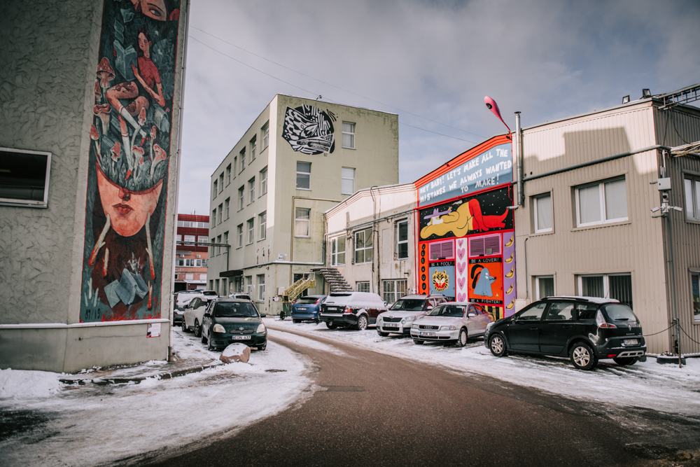 Murale w industrialnym obszarze Loftas, Loftas Wilno, street art w Wilnie